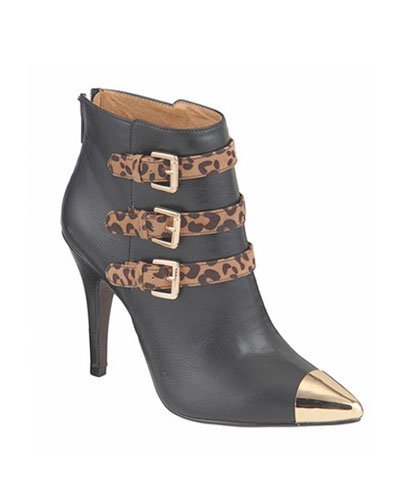 Bota corta color gris con puntera en metal dorado y hebillas animal print de La Strada